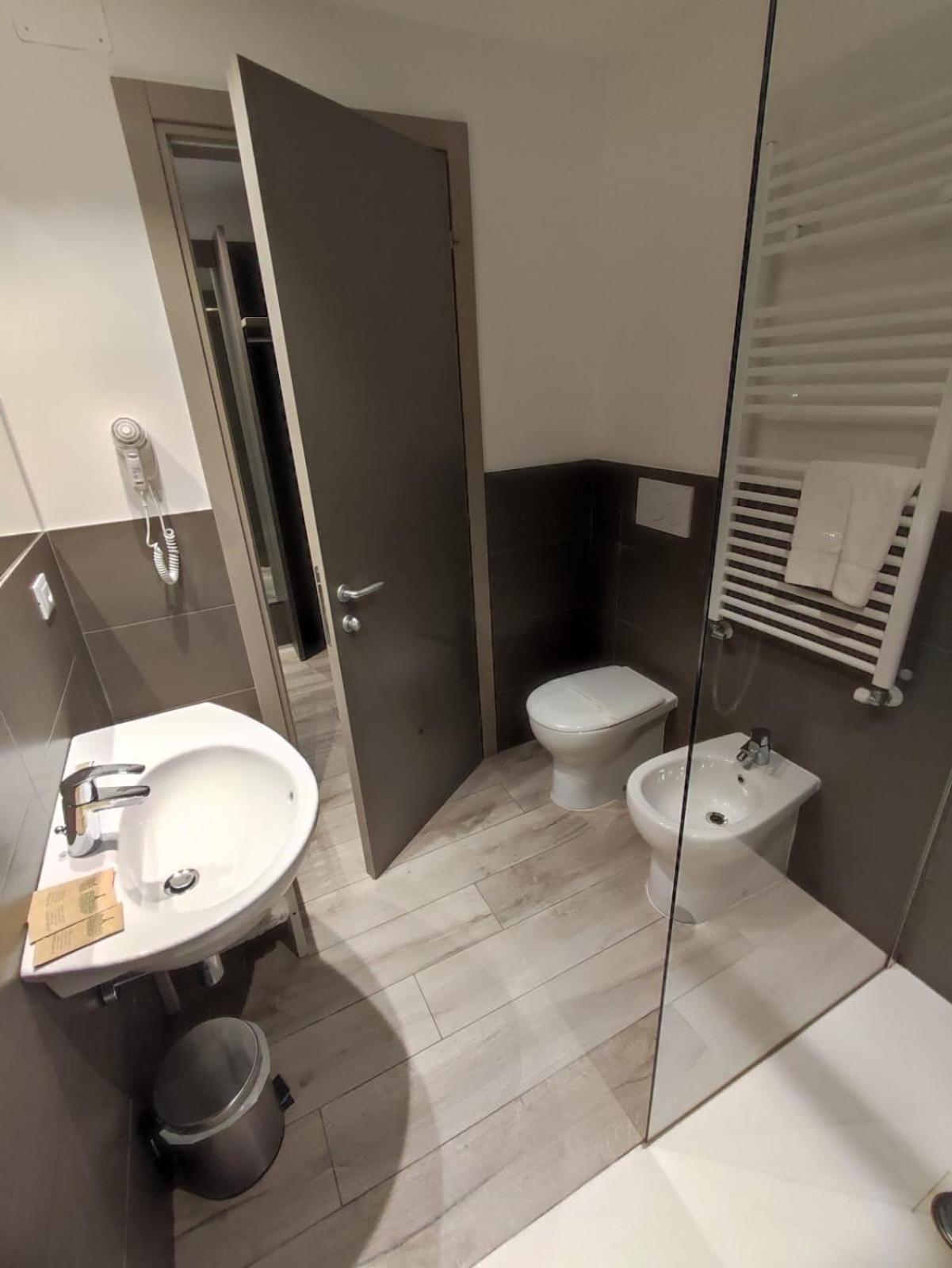 Hotel Sonia Aquilinia Bagian luar foto