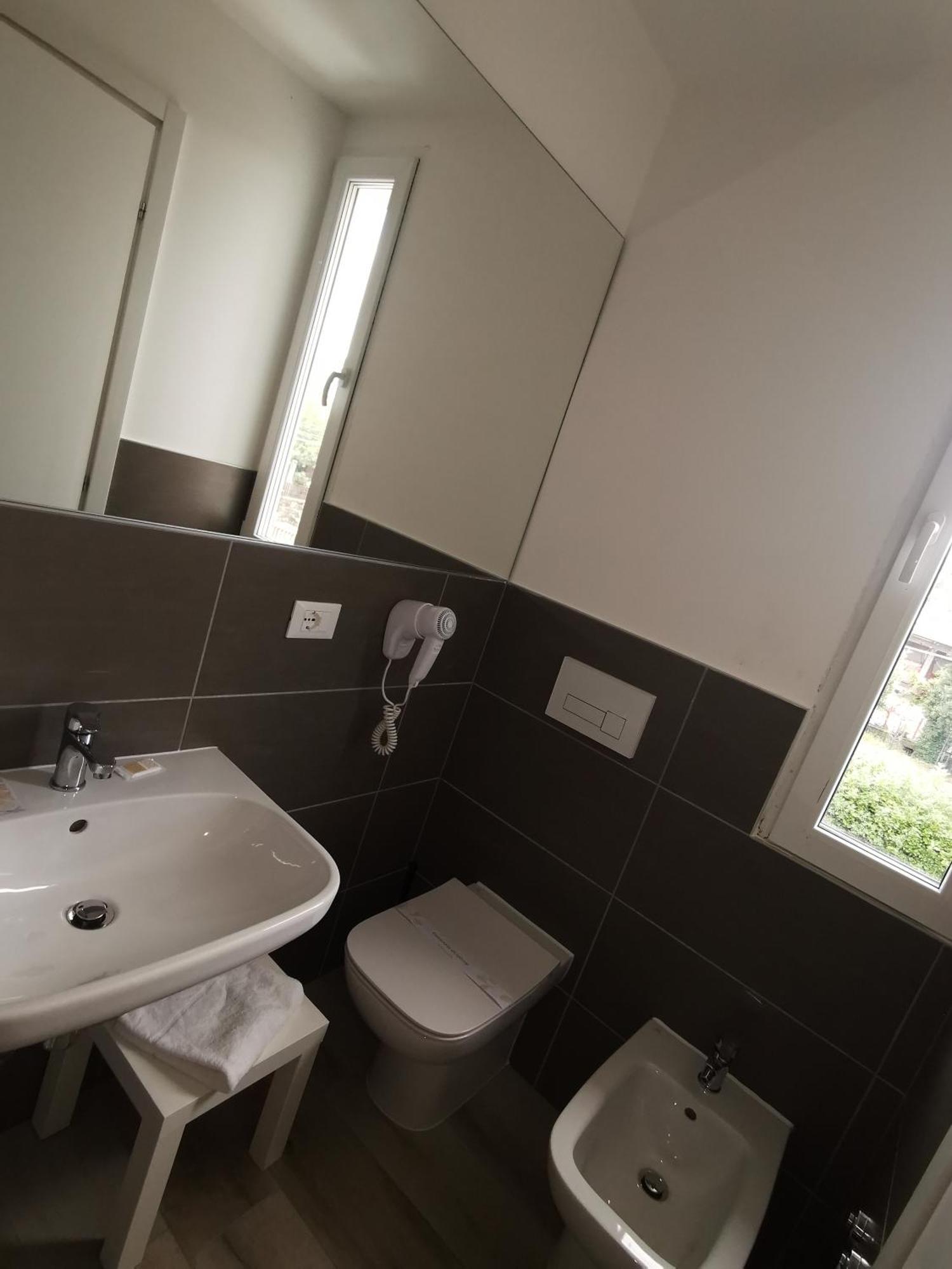 Hotel Sonia Aquilinia Bagian luar foto
