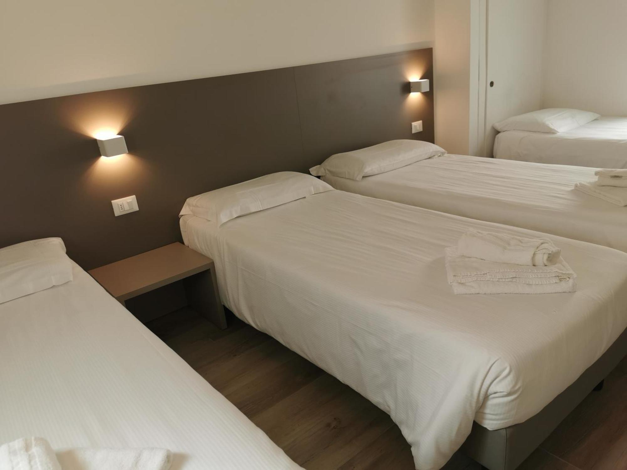 Hotel Sonia Aquilinia Bagian luar foto