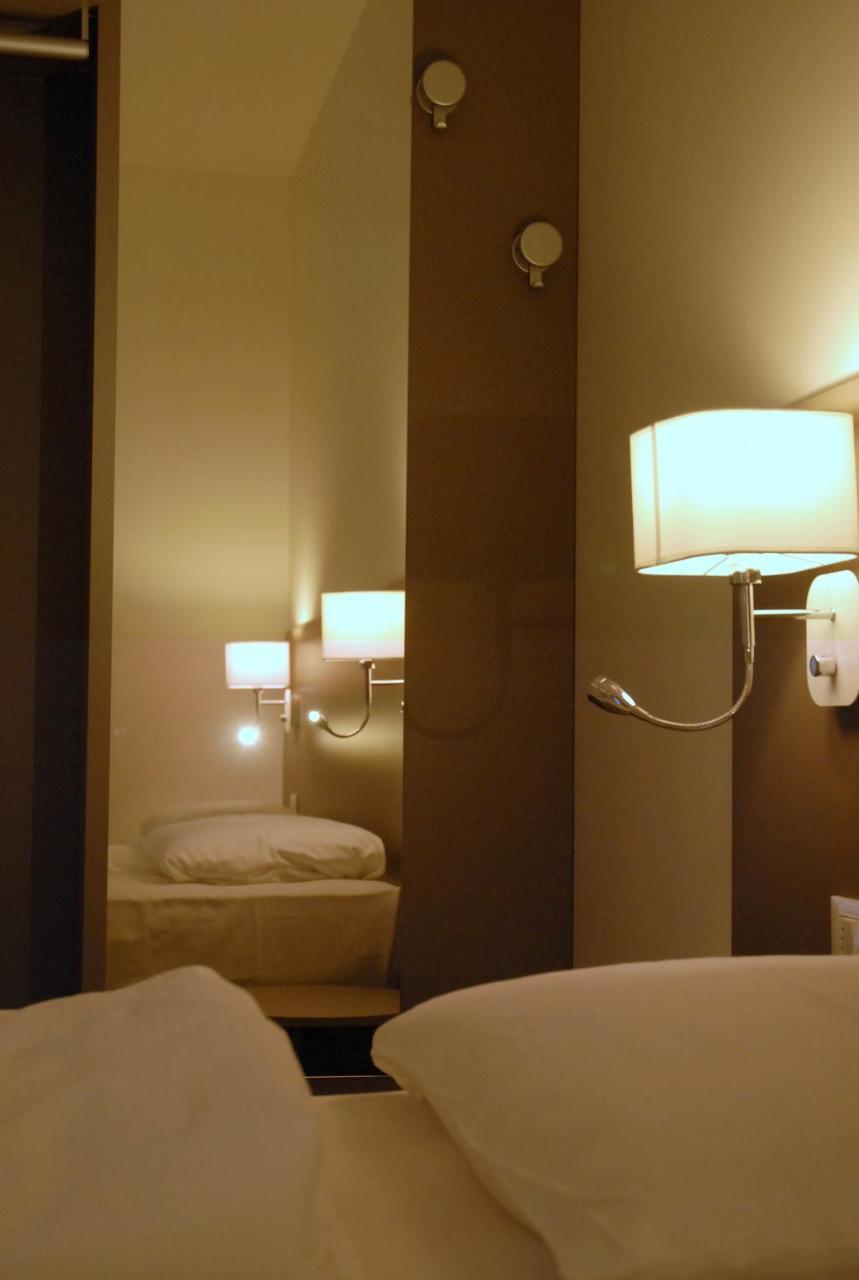 Hotel Sonia Aquilinia Bagian luar foto
