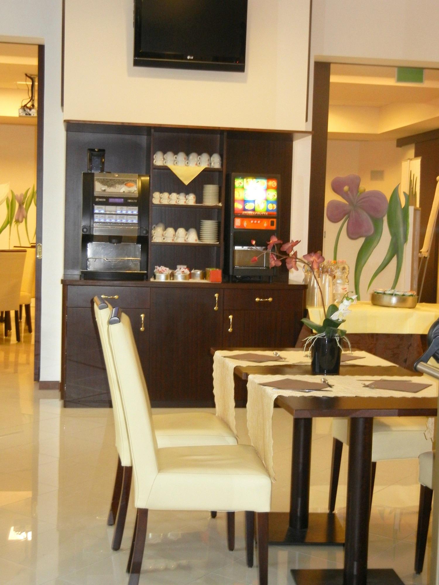 Hotel Sonia Aquilinia Bagian luar foto