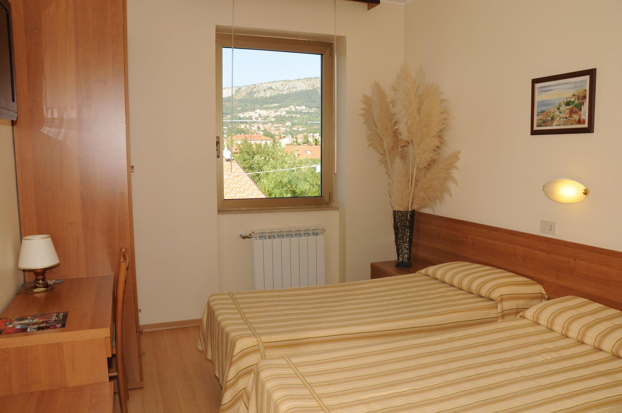 Hotel Sonia Aquilinia Bagian luar foto